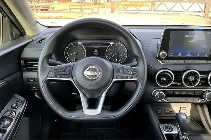 $19064 : Nissan Sentra 2024 SV 4dr Se image 5