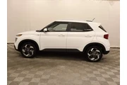 $21999 : Hyundai VENUE 2026 SEL 4dr C thumbnail