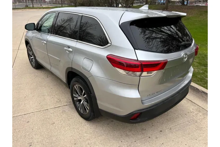 $20997 : 2019 Highlander LE image 5