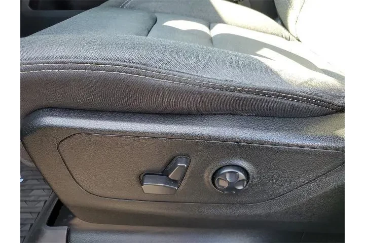 $23695 : Ram 1500 2021 4x4 Big Horn 4 image 6