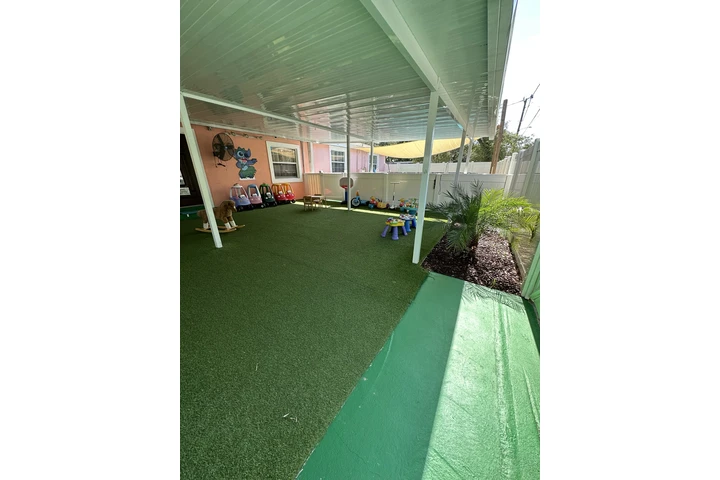 Day Care Orleans Littles angel image 2