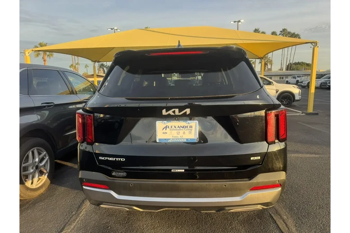 $31978 : Kia Sorento 2024 AWD S 4dr S image 5
