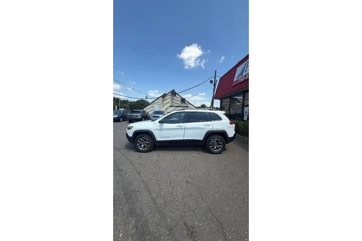 $14947 : Jeep Cherokee 2021 4x4 Trail image 8