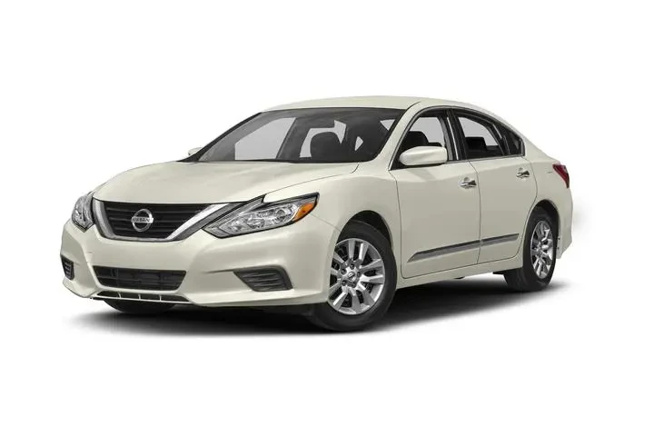 $13088 : Nissan Altima 2017 2.5 S 4dr image 1