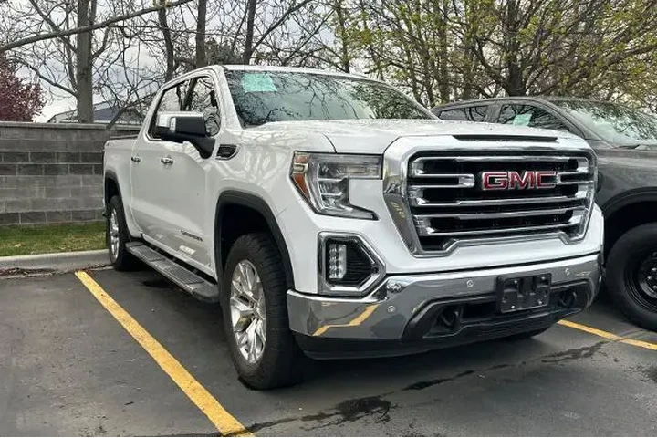 $38995 : GMC Sierra 1500 2020 4x4 SLT image 3