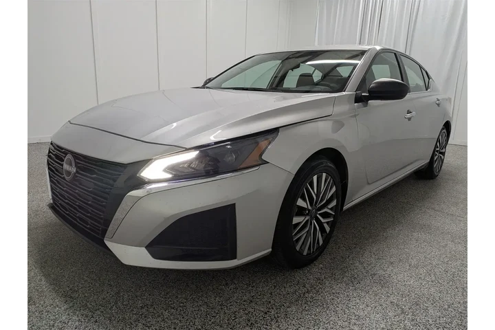 $21897 : Nissan Altima 2024 2.5 SV 4d image 7
