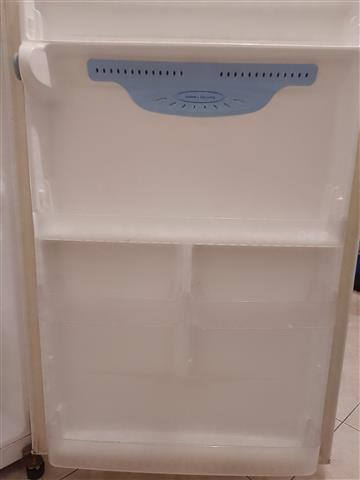 $2500 : Refrigerador LG image 4