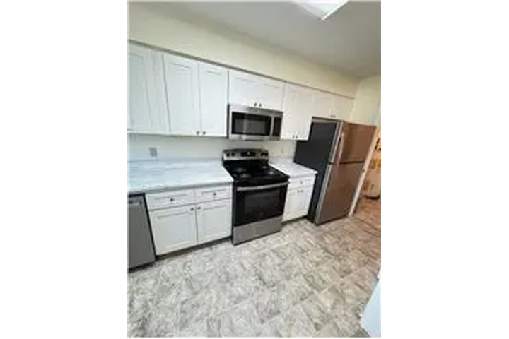 $1700 : Rental property with 2 bedro image 4
