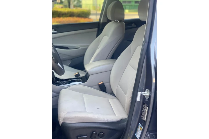 $8999 : *Hyundai Tucson* 2017 image 4