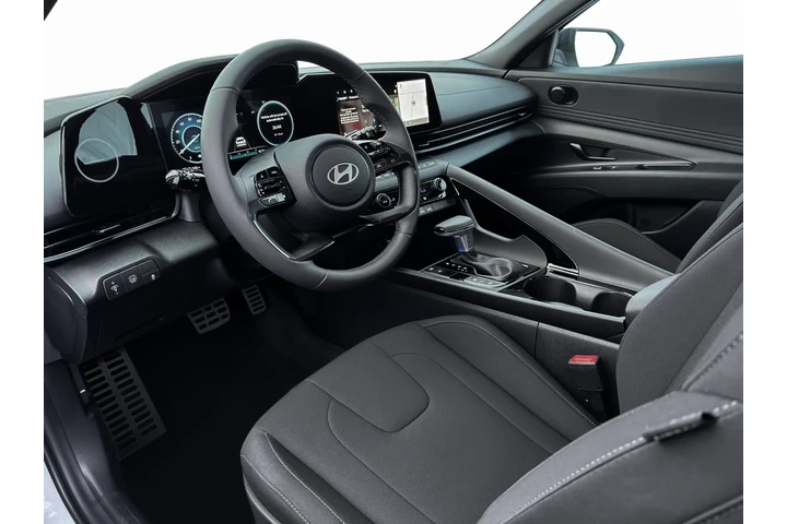 $23993 : Hyundai ELANTRA Hybrid 2025 image 4