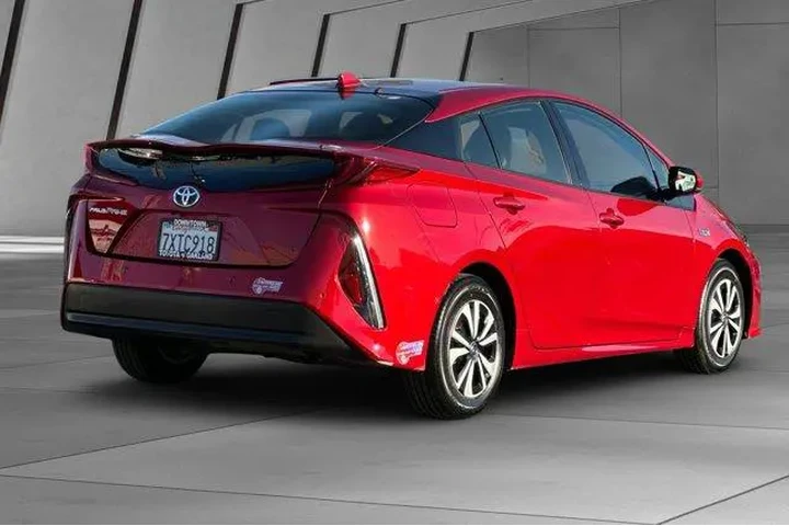 $21000 : Toyota Prius Prime 2017 Prem image 4