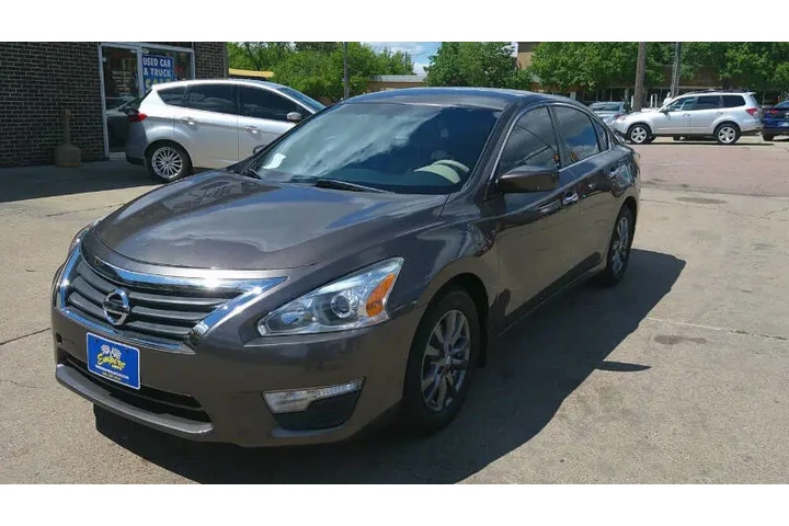 $9999 : 2015 Altima 2.5 S image 4