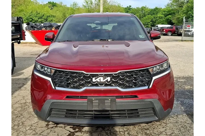 $24798 : Kia Sorento 2022 LX 4dr SUV image 2