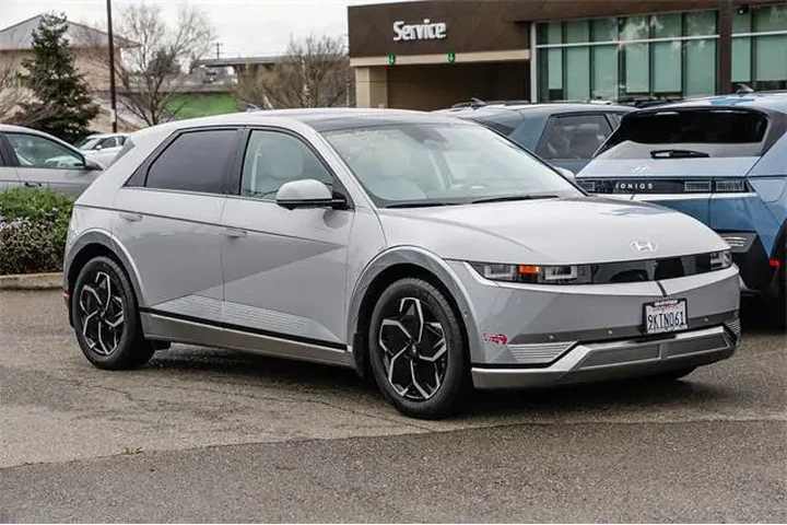 $28991 : Hyundai IONIQ 5 2024 Limited image 6
