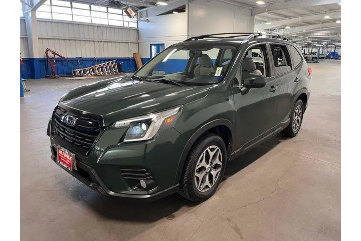 $27880 : Subaru Forester 2022 AWD Pre image 7