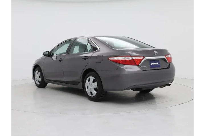 $16998 : Toyota Camry 2016 LE 4dr Sed image 2