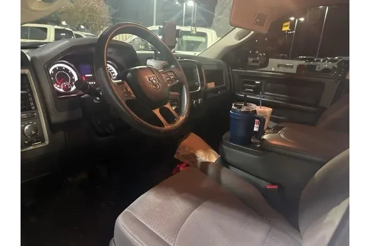 $13373 : Ram 1500 2017 4x2 Express 4d image 9