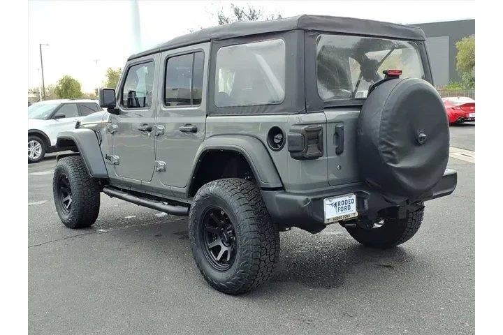$25599 : Jeep Wrangler Unlimited 2022 image 3