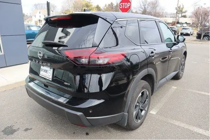 $23336 : Nissan Rogue 2025 AWD SV 4dr image 6