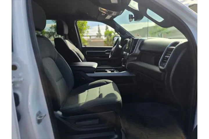 $39750 : Ram 1500 2024 4x4 Big Horn 4 image 10