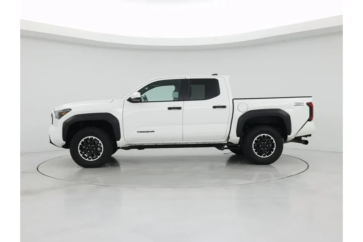 $39998 : Toyota Tacoma 2025 4x4 SR5 4 image 3