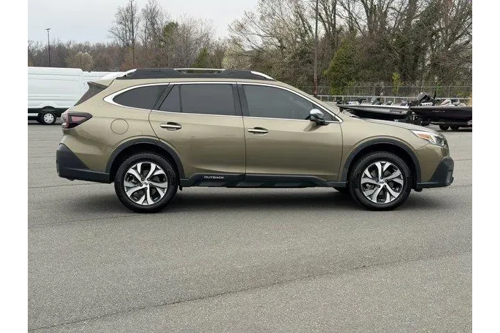 $25999 : Subaru Outback 2022 AWD Tour image 8
