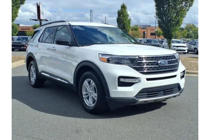 $28897 : Ford Explorer 2024 AWD XLT 4 image 3