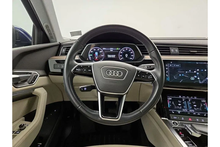 $34998 : Audi e-tron Sportback 2022 A image 10