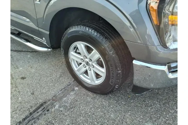 $33980 : Ford F-150 2023 4x2 XL 4dr S image 5