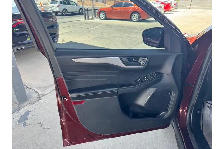 2021 Escape S AWD image 10