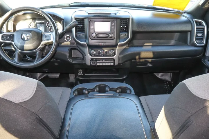 $52988 : 2023 4500 Chassis Cab SLT 4x4 image 10