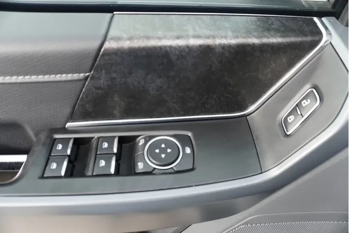 $34988 : Ford F-150 2023 4x2 XLT 4dr image 9