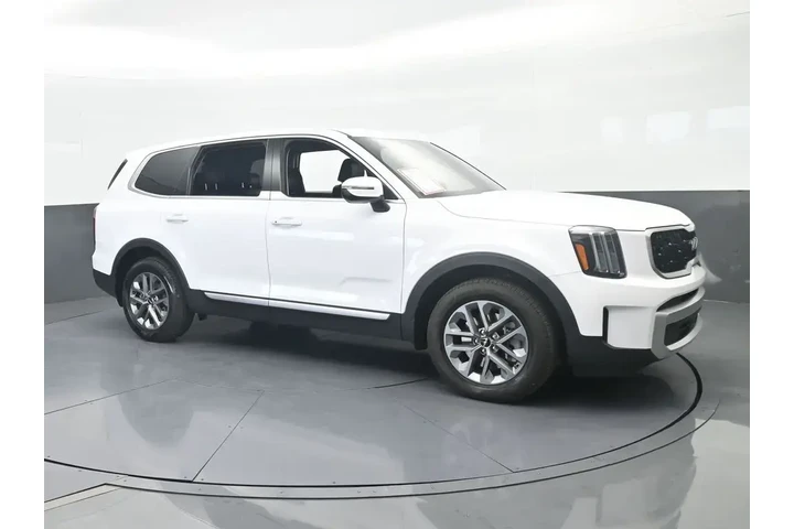 $31991 : Kia Telluride 2025 LX 4dr SU image 8