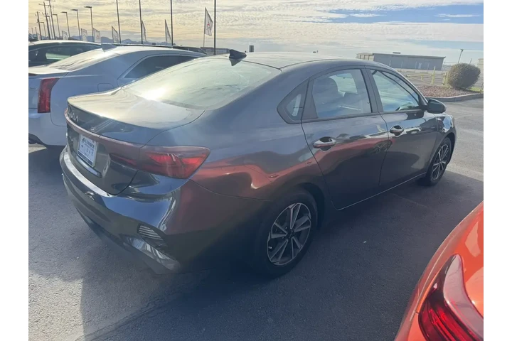 $19999 : Kia Forte 2023 LX 4dr Sedan image 5