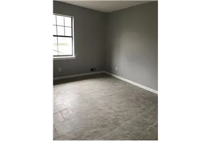 $1425 : Rental property with 2 bedro image 6