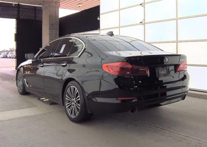 $12998 : 2017 BMW 5 Series 530i image 5