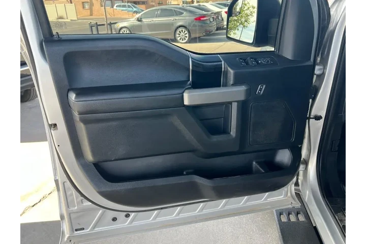 2017 F-150 Raptor SuperCrew 4 image 10