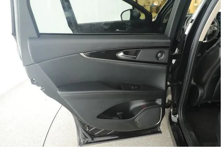 $33994 : Lincoln Nautilus 2023 Reserv image 4