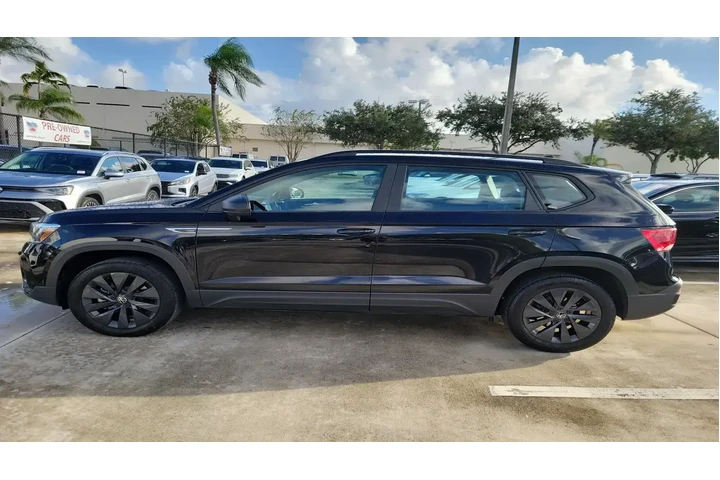 $17977 : Volkswagen Taos 2023 S 4dr S image 4