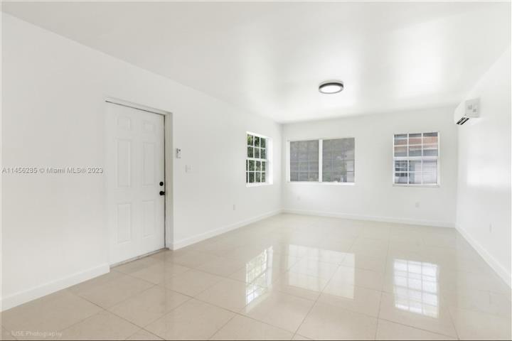 $2063 : Apartamento 1/1 Miami Beach image 3