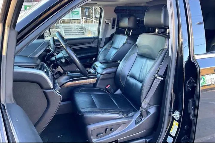 $18988 : Chevrolet Tahoe 2016 4x4 LT image 5