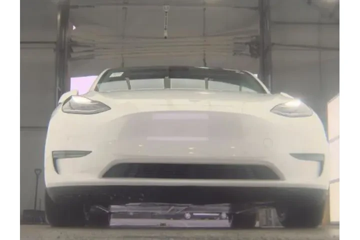 $18793 : Tesla Model Y 2020 AWD Long image 3