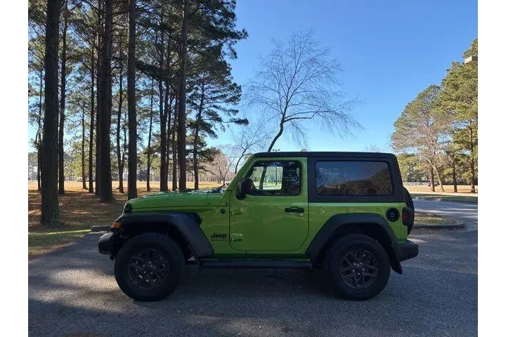 $35056 : Jeep Wrangler 2025 4x4 Sport image 6