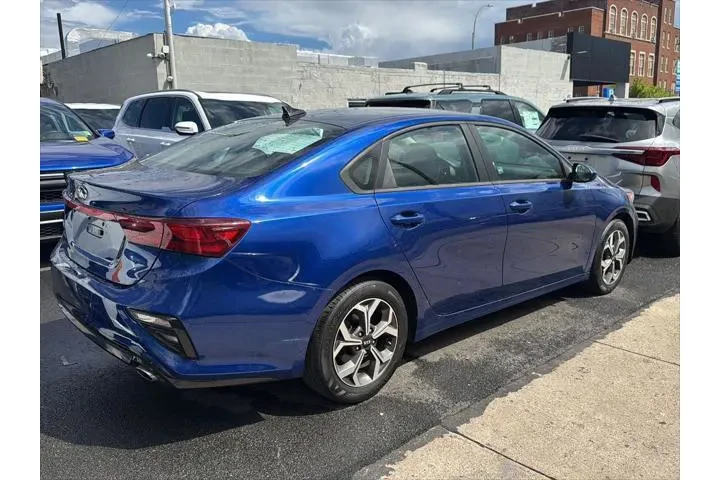 $12495 : Kia Forte 2020 FE 4dr Sedan image 4