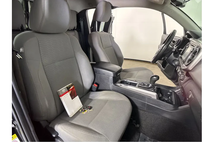 $20000 : 2017 Tacoma SR5 image 4