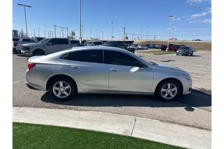 $17679 : Chevrolet Malibu 2020 LS Fle image 4