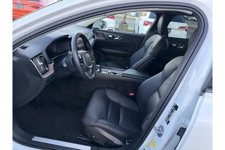 $36899 : Volvo V60 Cross Country 2024 image 6