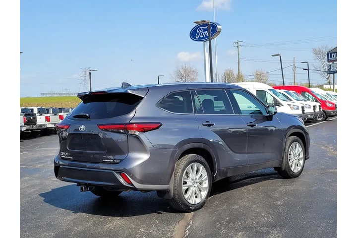 $30598 : Toyota Highlander 2020 AWD L image 3