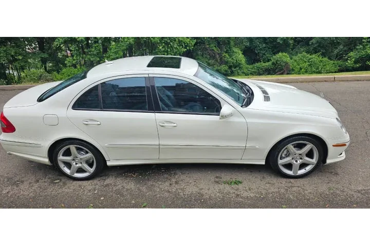 $6895 : 2009 Mercedes-Benz E-Class E image 6