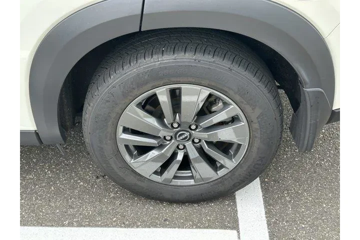 $27773 : Nissan Pathfinder 2024 AWD S image 9